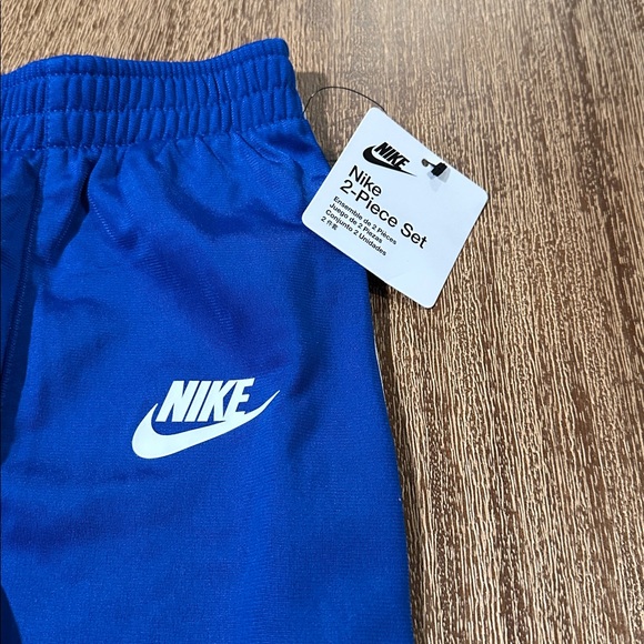 Nike Boys Track Suit 2pc NWT 18 months - Picture 7 of 8